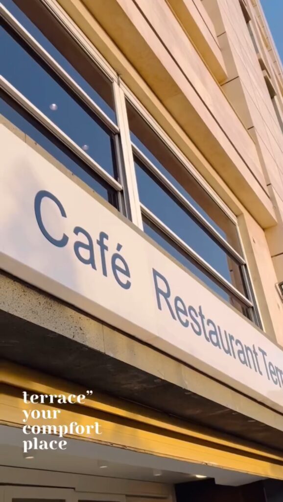 پنجره گیوتینی کافه تراس اهواز